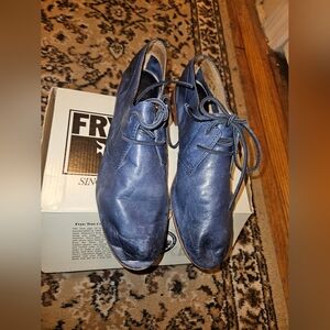 Frye Jillian Oxford shoe in Navy blue